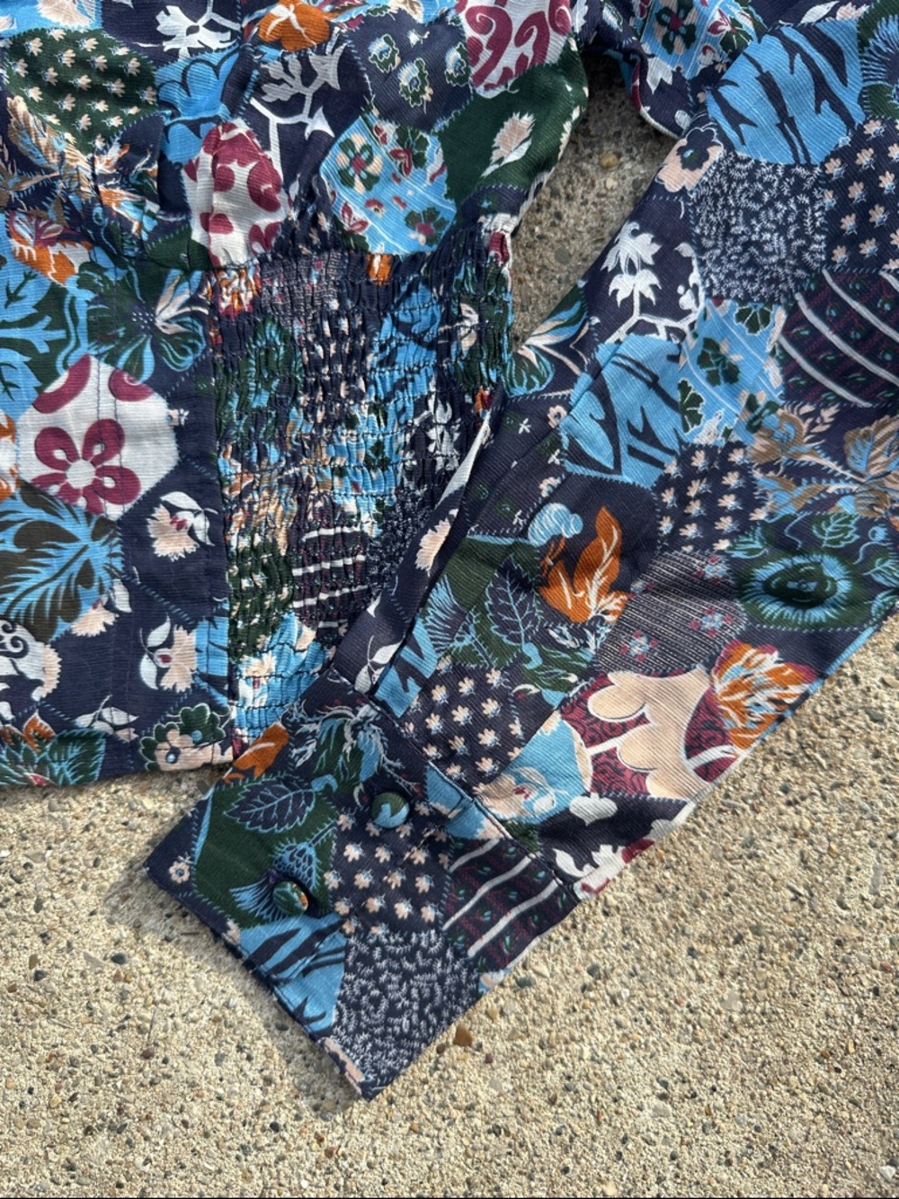 Love The Label XS Floral Patchwork Button-Front Crop Blouse - Teal & Black - Picture 5 of 9